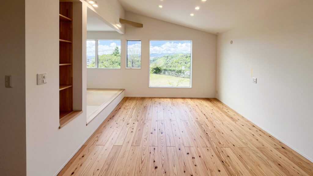 三洋ハウスが手がけた窓からの景色が綺麗な住まいの内観